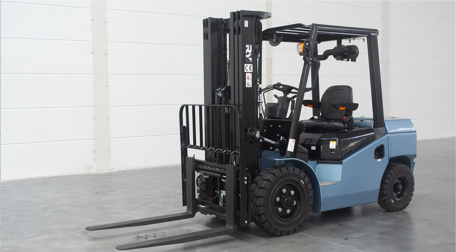 Royal's new generation H -series internal - combustion forklifts